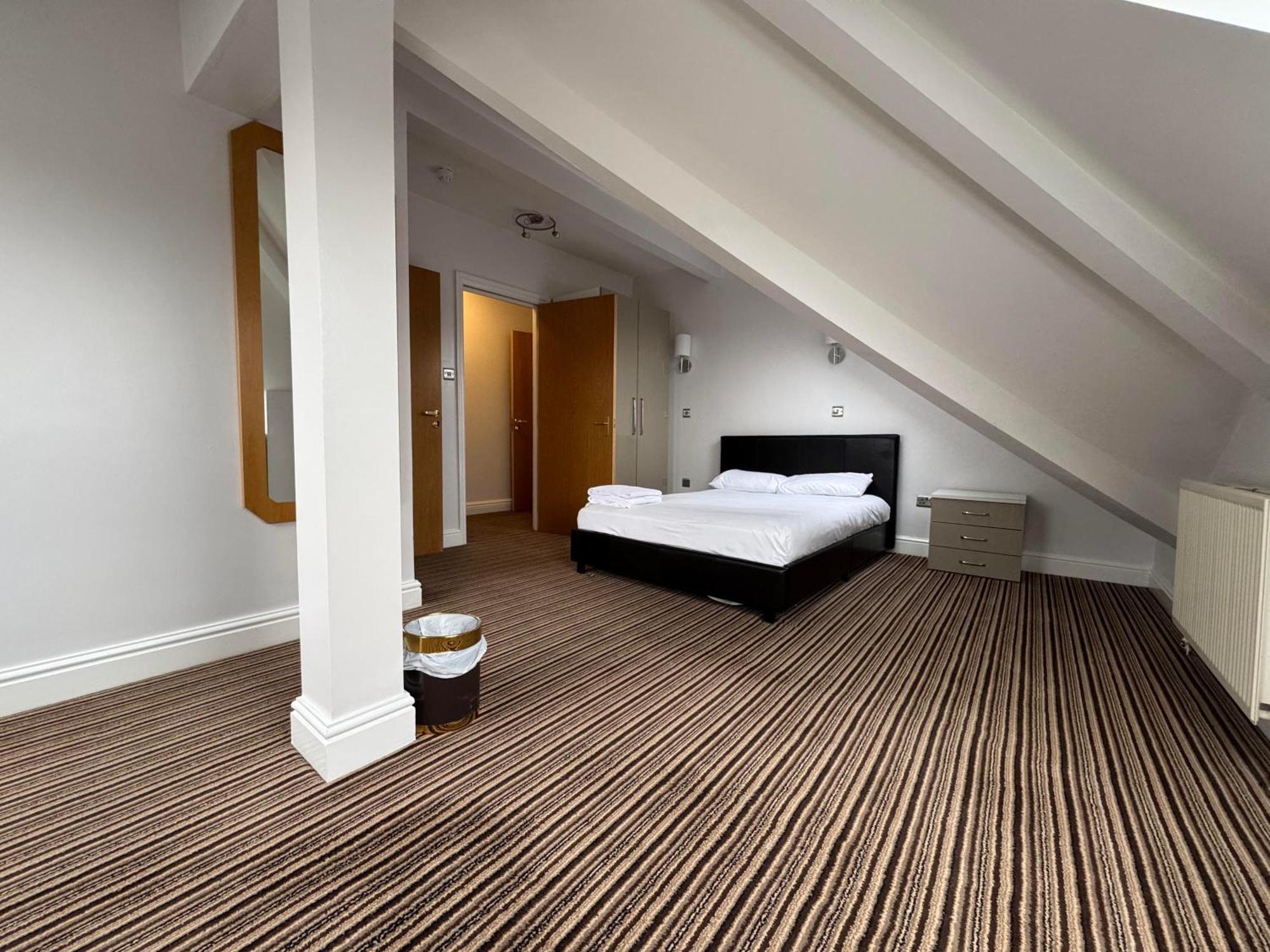 Parkside International Hotel Редінг Екстер'єр фото